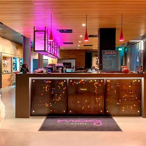 Moxy Excel Londen